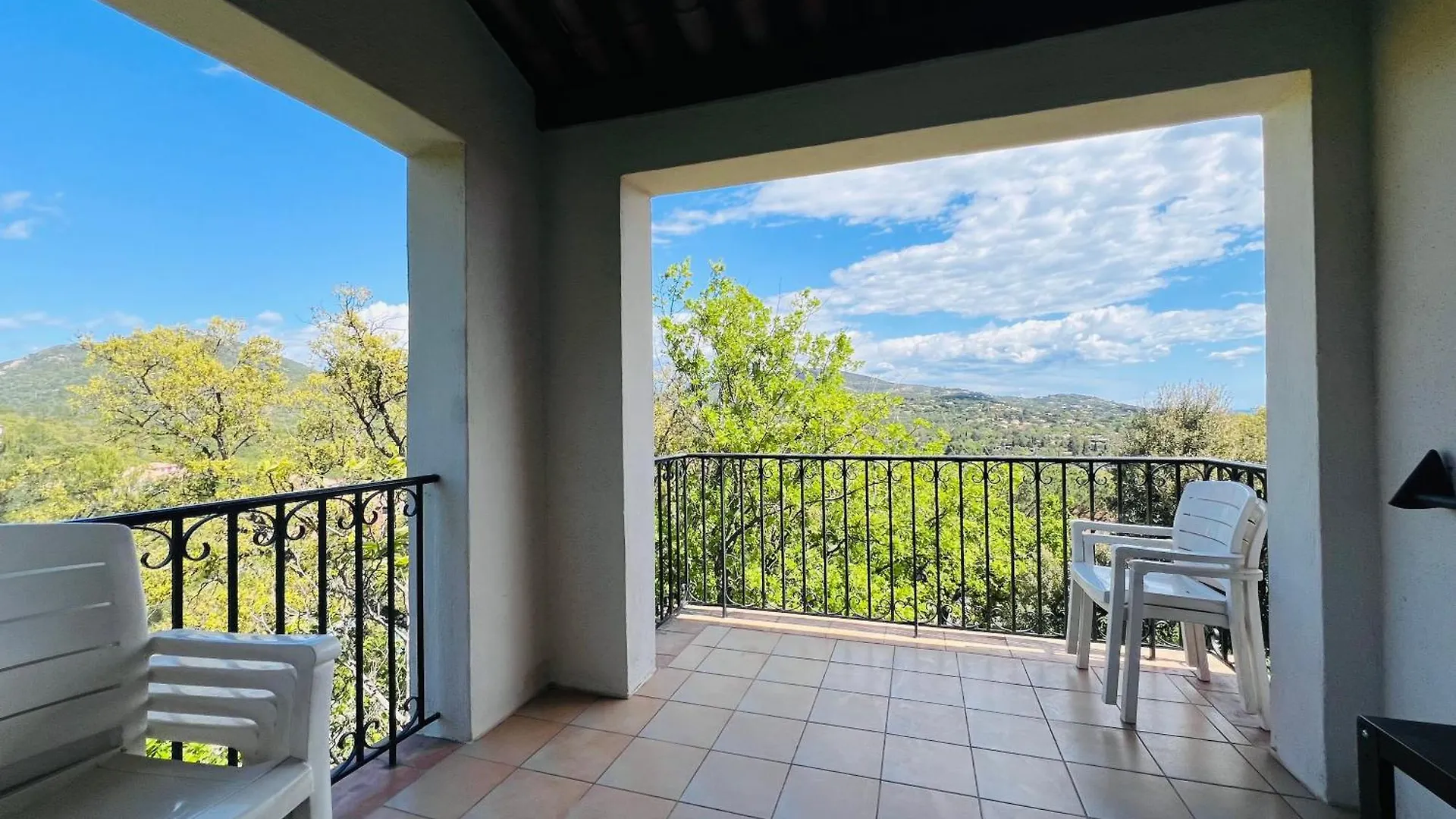 Appartement 5 Pers. Vue Mer Les Restanques Grimaud 0*,  France